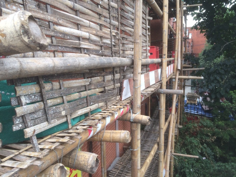 Andamios de bambú. Construcción en China