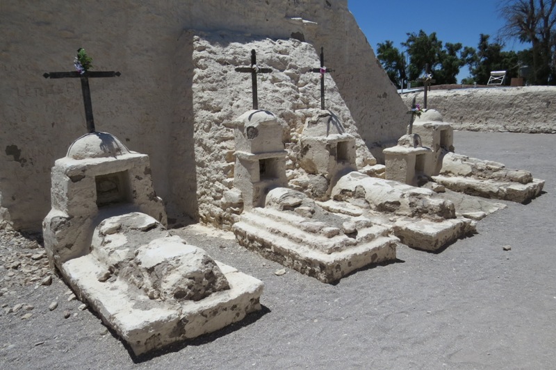 Arquitectura de adobe en las iglesias de Atacama, Chile. Construcciones antisísmicas