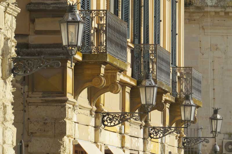Ménsulas barrocas en Lecce
