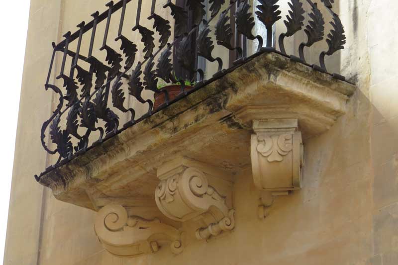 Ménsulas barrocas en Lecce
