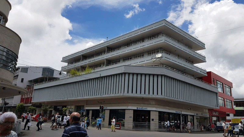 Racionalismo en Curepipe. Arquitectura racionalista en Isla Mauricio, edificio Barclays Bank en Royal Road.
