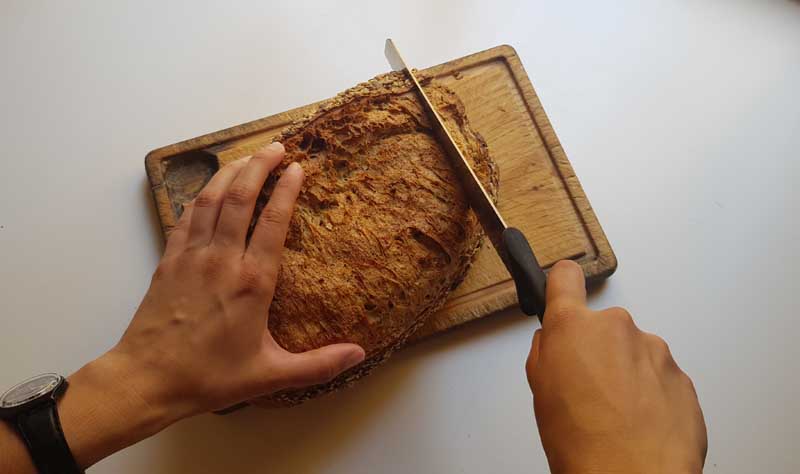 el esfuerzo cortante en estructuras, ejemplo de corte de una barra de pan